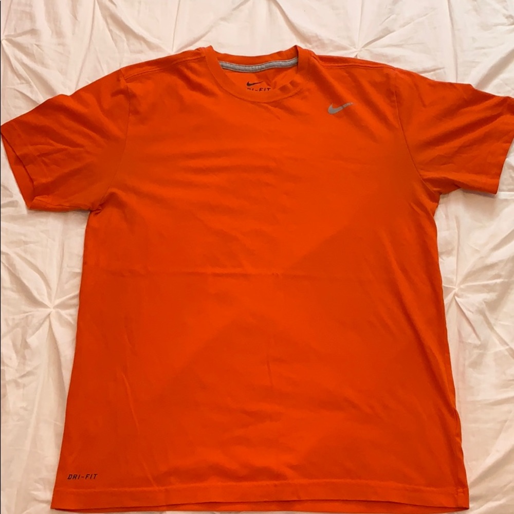 Nike short sleeve shirt